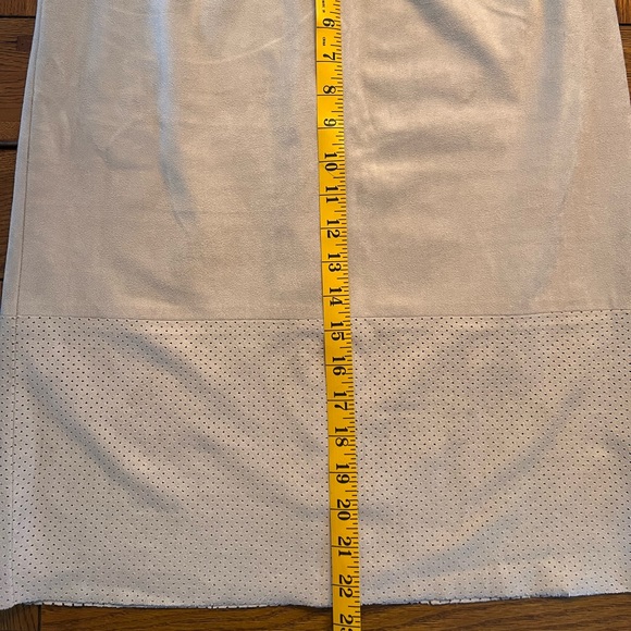 Calvin Klein Stretch Suede - Picture 3 of 4